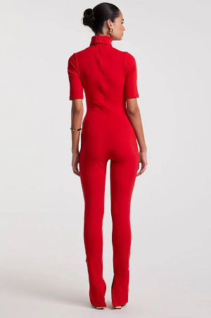 SHORT SLEEVE JUMPSUIT WITH NECKLACE