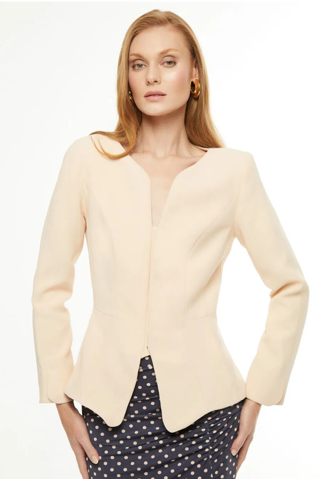 Amelia Blazer
