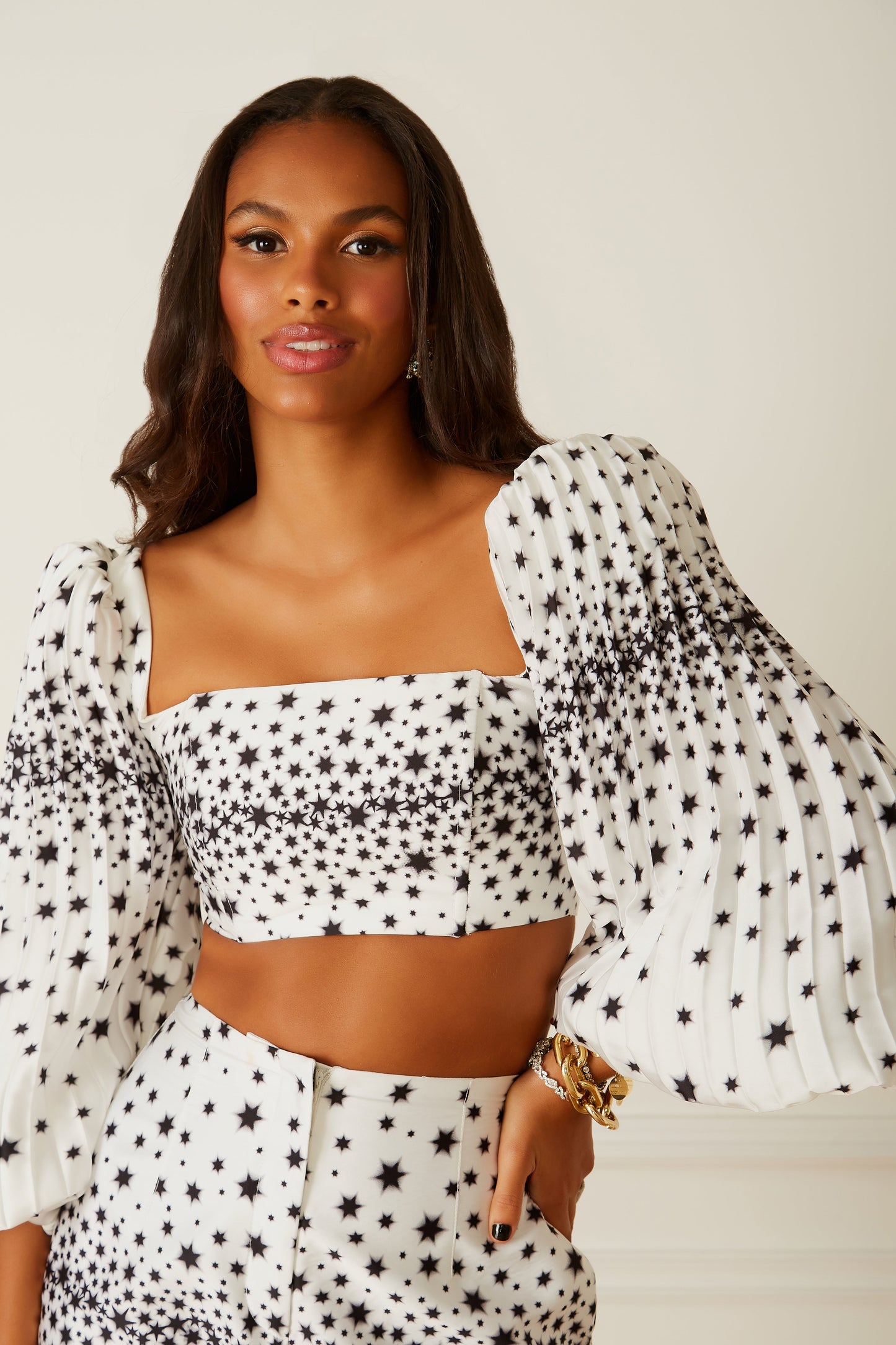 100% Kate Cropped Top by Fabulous, The Fashion Statement of Seamless Perfection